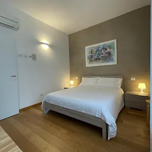  Apartment Sarah Fiera